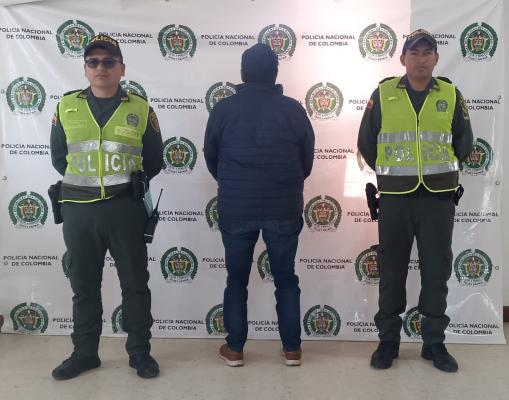 Pretendia viajar a la ciudad de Bogotá con documento falso