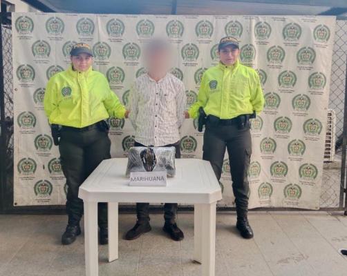 Capturado en flagrancia con un kilo de marihuana 