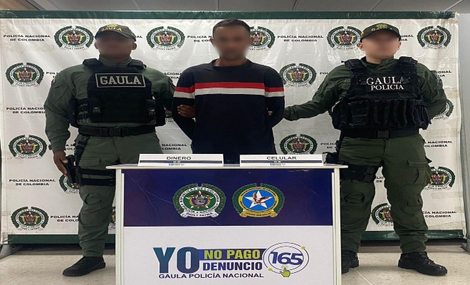 Extranjero capturado por GAULA de la Policía Nacional, cuando recibía dinero producto de la extorsión a un comerciante