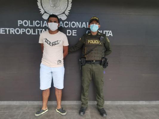 La Policía Nacional capturó una persona por el delito de hurto 