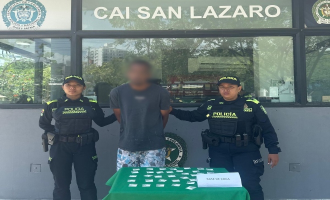 Dos policías, un capturado y elementos incautados