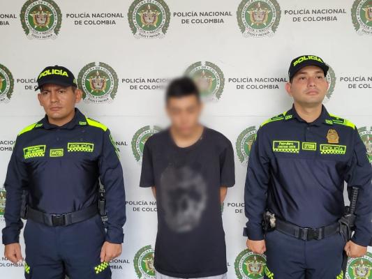 Con un revólver calibre 38 fue sorprendido como pasajero en un taxi y capturado en Ibagué