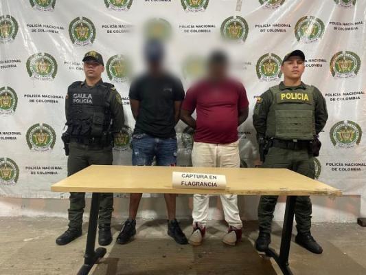 Alias "Jacobo" y alias "Juan" fueron capturados en flagrancia cuando presuntamente realizaban exigencias extorsivas en nombre del GDO Los Espartanos, en Buenaventura.