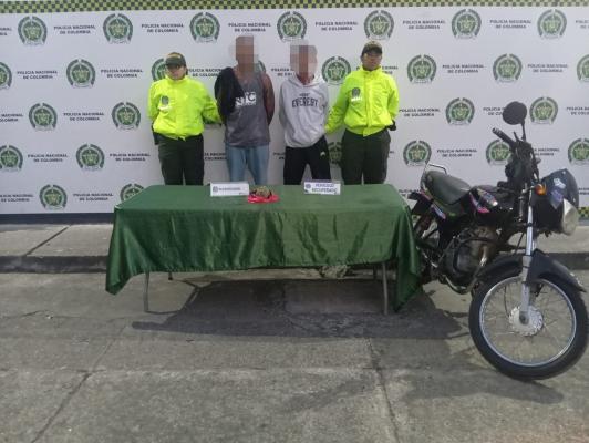 capturados lanzando droga al interior de la cárcel