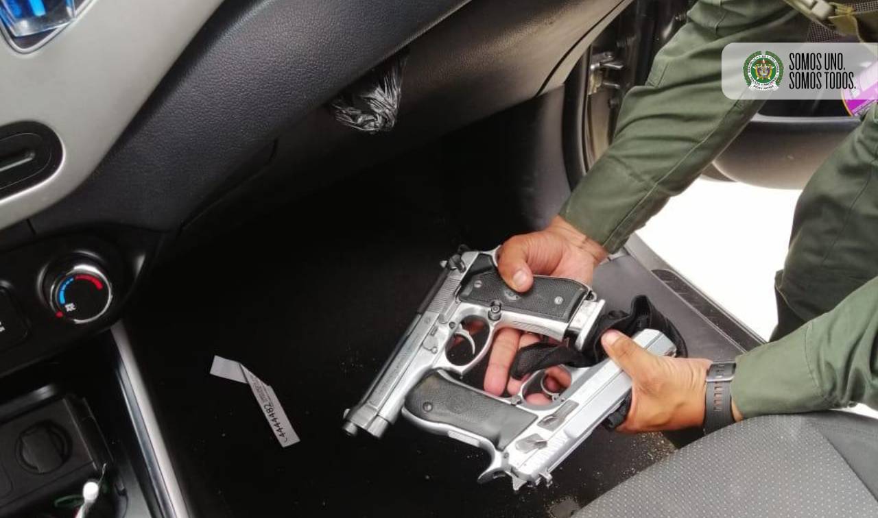 Capturados en flagrancia 8 integrantes de la Costru en el bajo Putumayo con dos armas de fuego y 12 kilos de marihuana.