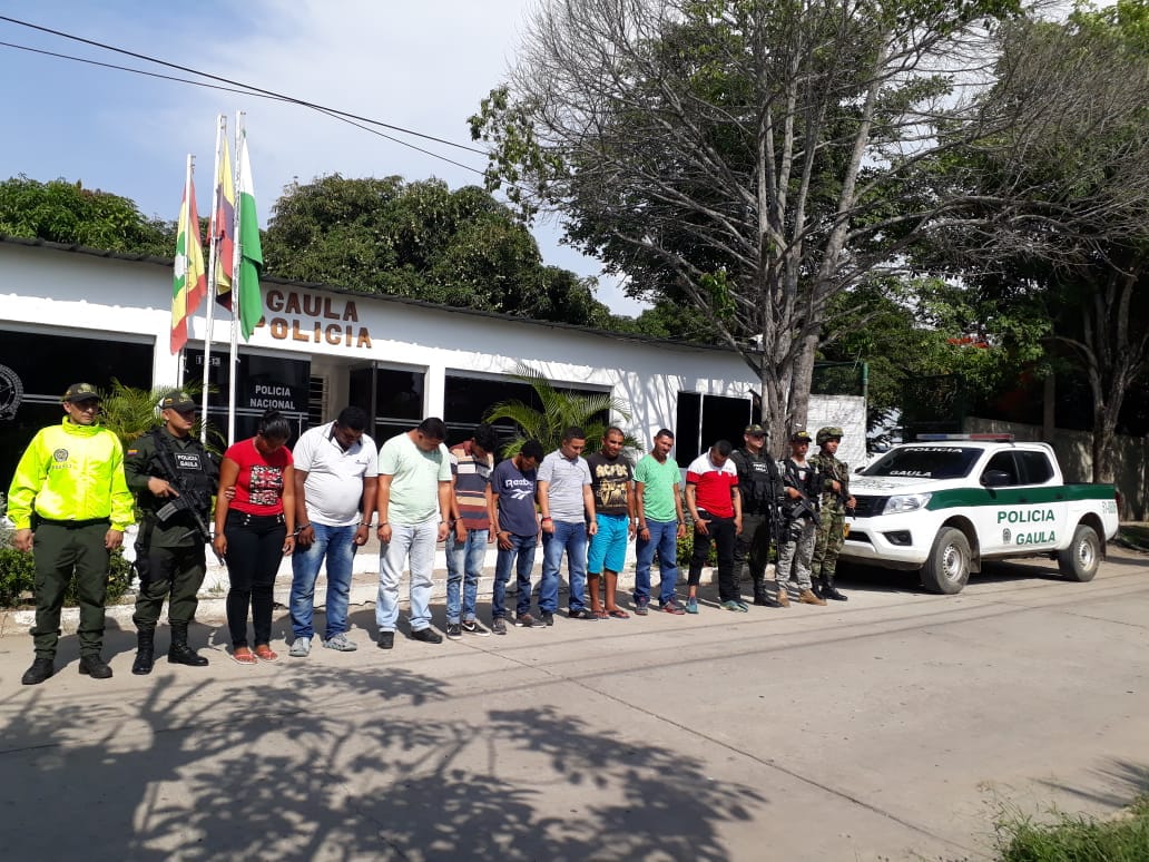policía nacional capturaron a 14 presuntos miembros del clan del golfo