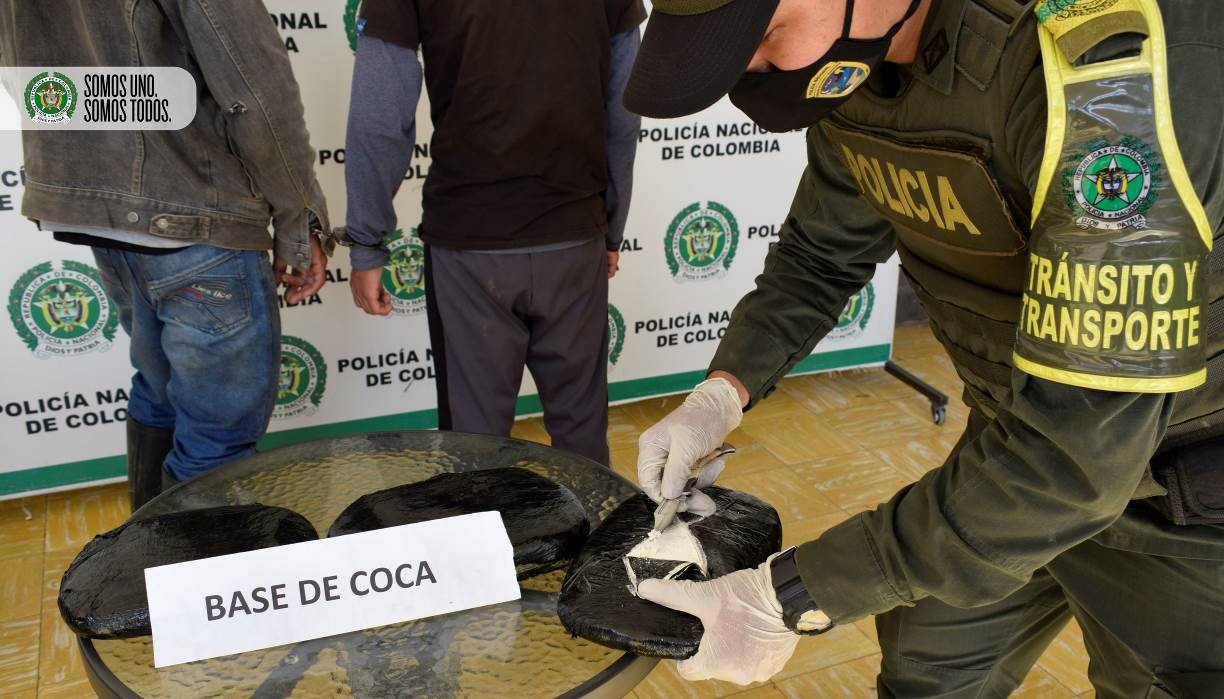 |capturados-con-base-de-coca-florencia-suaza