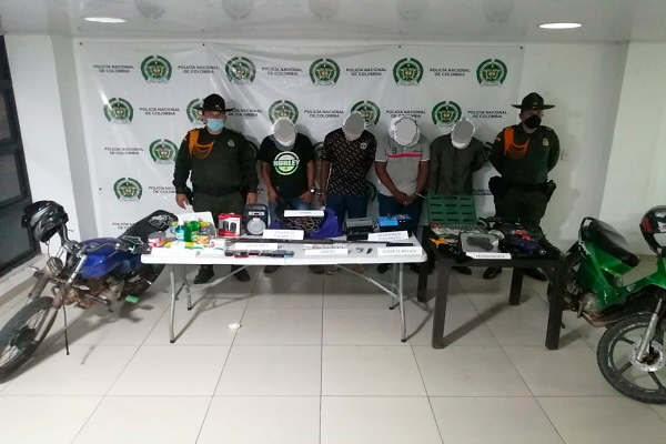 Capturados-en-flagrancia-cuatro-hombres-por-hurto-a-una-vivienda-en-Puerto-López-Meta-1