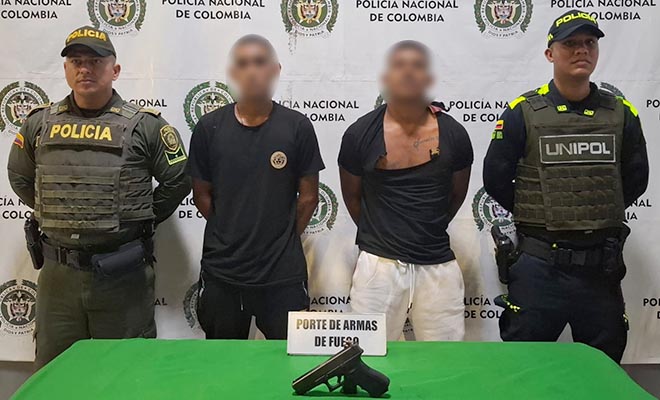 La Unidad Nacional de Intervención Policial y Antiterrorismo capturó a dos personas por porte ilegal de armas de fuego