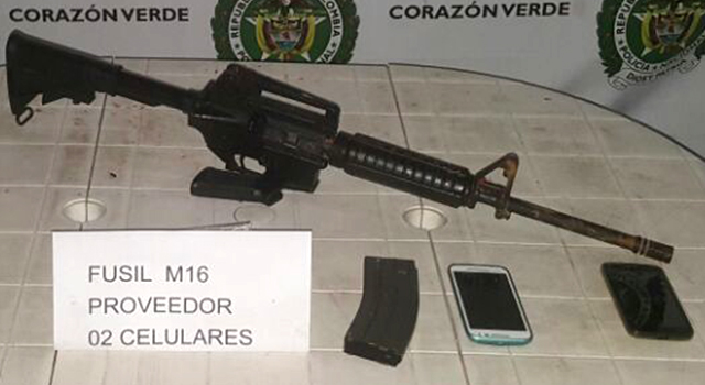 capturados-transportando fusil-policia-meta