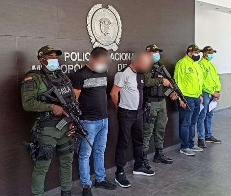 Captura de dos hombres por el delito de extorsión