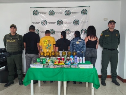 Habrían hurtado un establecimiento comercial 