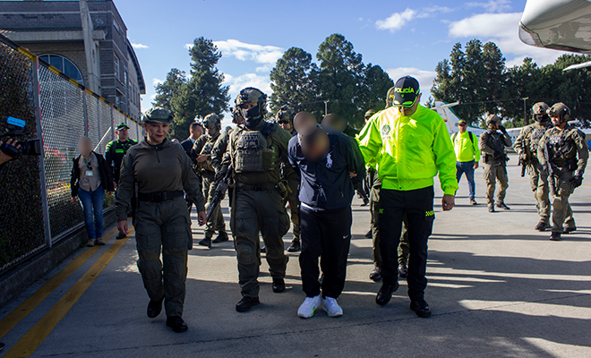 Siete diligencias de allanamiento y registro,