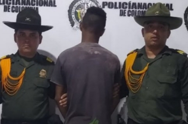 Capturamos un sujeto que llevaba material de guerra