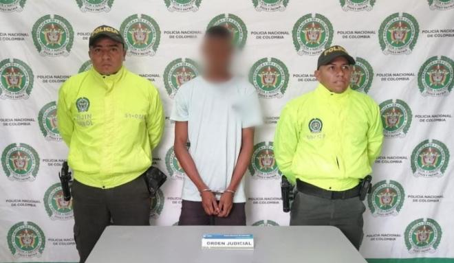 Capturado por los delitos de homicidio agravado y fabricación, tráfico, porte o tenencia de armas de fuego