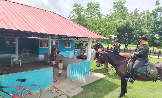Los carabineros de la Policía despliegan todo su poder para la seguridad y el ambiente