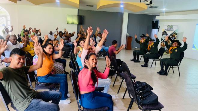 Carabineros y comunidad