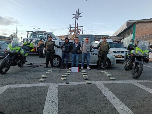 Más de 9,1 kilos de heroína fueron incautados sobre la vía que conduce al municipio de Buesaco 