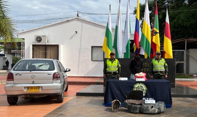Cayó caleta de coca en la vía Neiva-Castilla