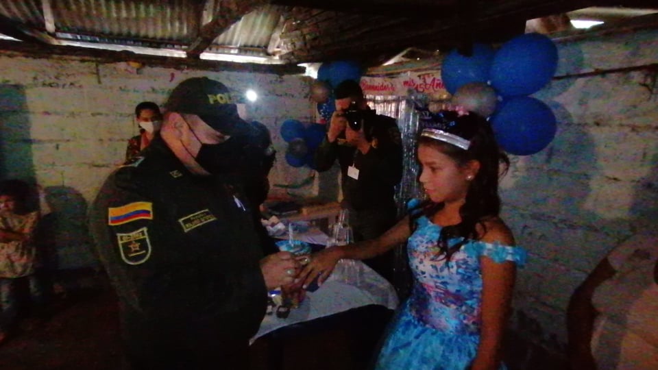 Le cumplimos el sueño a una joven y le celebramos su fiesta de 15 años