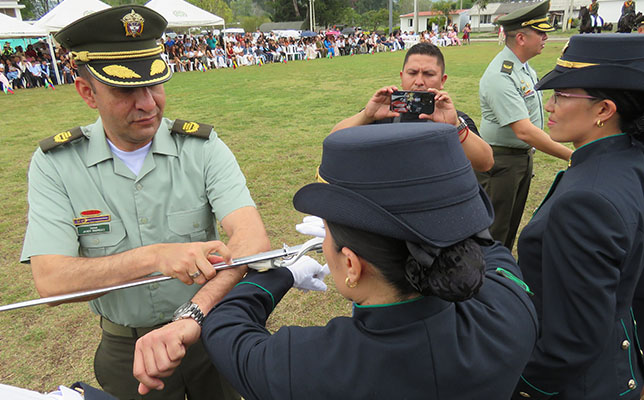 servirán_con_vocación,_compromiso_y_excelencia