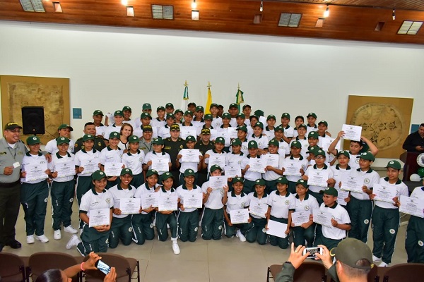 Policía-comprometido