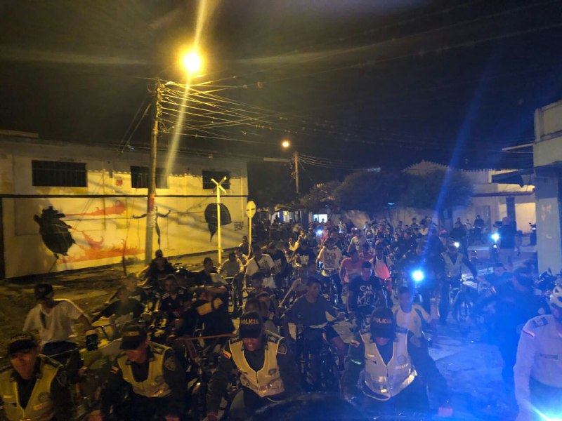 segunda-ciclovia-nocturna-roldanillo-policia-valle