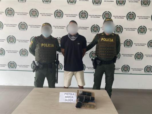 Ciudadano capturado en flagrancia por el delito de homicidio y porte ilegal de arma de fuego