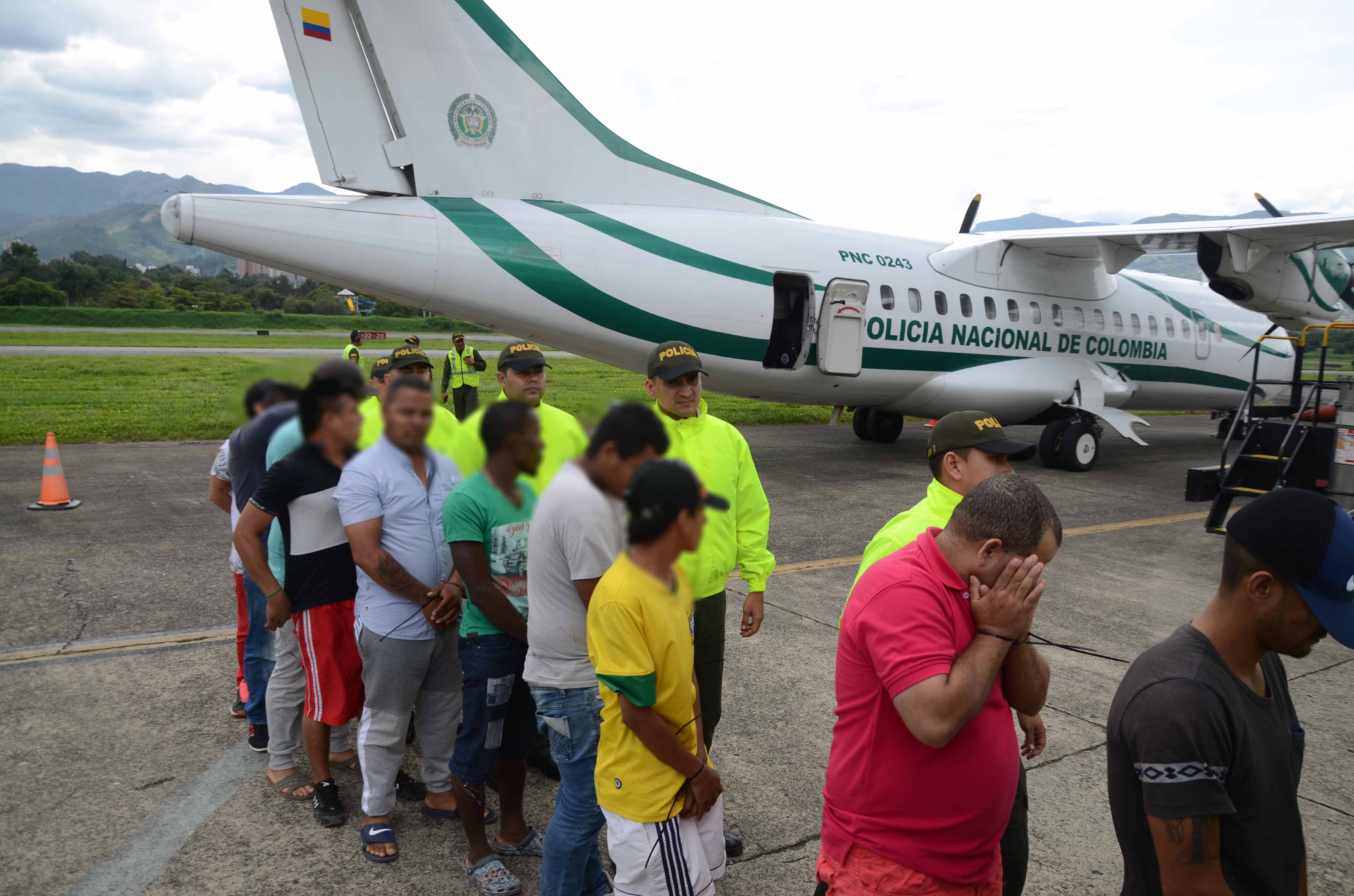 Operación-dejo-18-capturados-que-expendía-droga-al-frente-de-menores-y-en-alrededor-de-colegio-