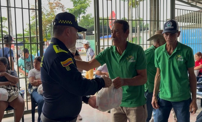 Entrega de ayudas humanitarias, como un gesto concreto de apoyo y esperanza 