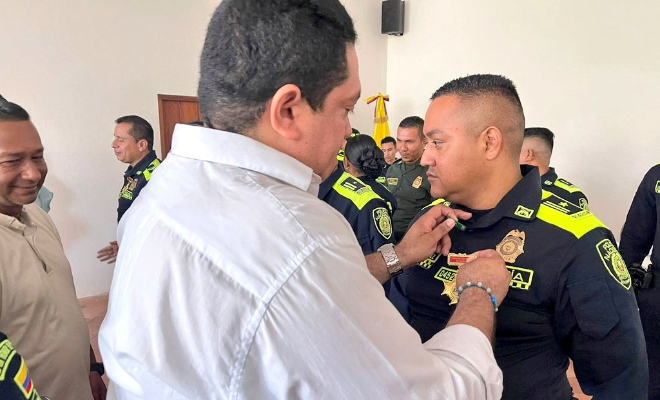 Condecoración por parte de la alcaldia municipal