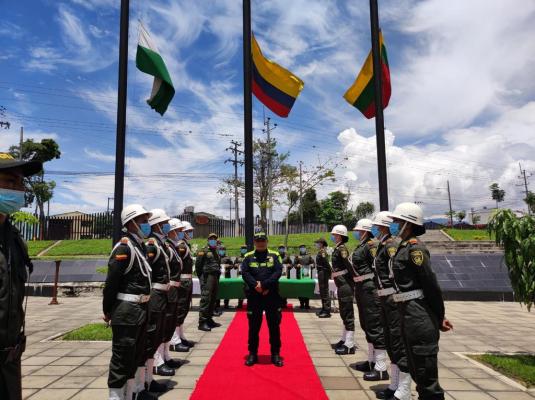 Policía Tolima conmemoró el día Nacional de la memoria y la solidaridad con las víctimas del conflicto interno