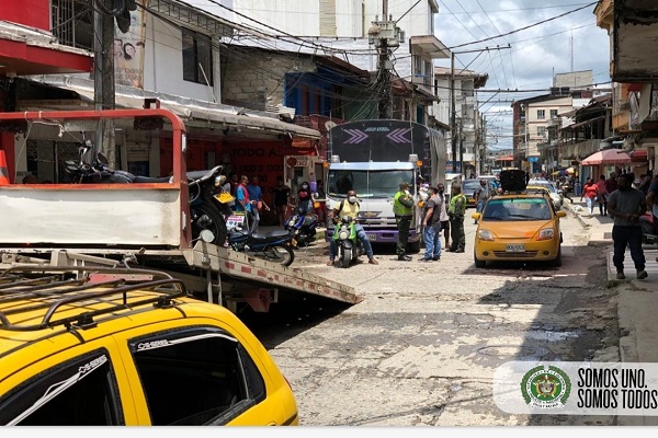 Continuamos-con-estrictos-controles-al-pico-y-cédula 
