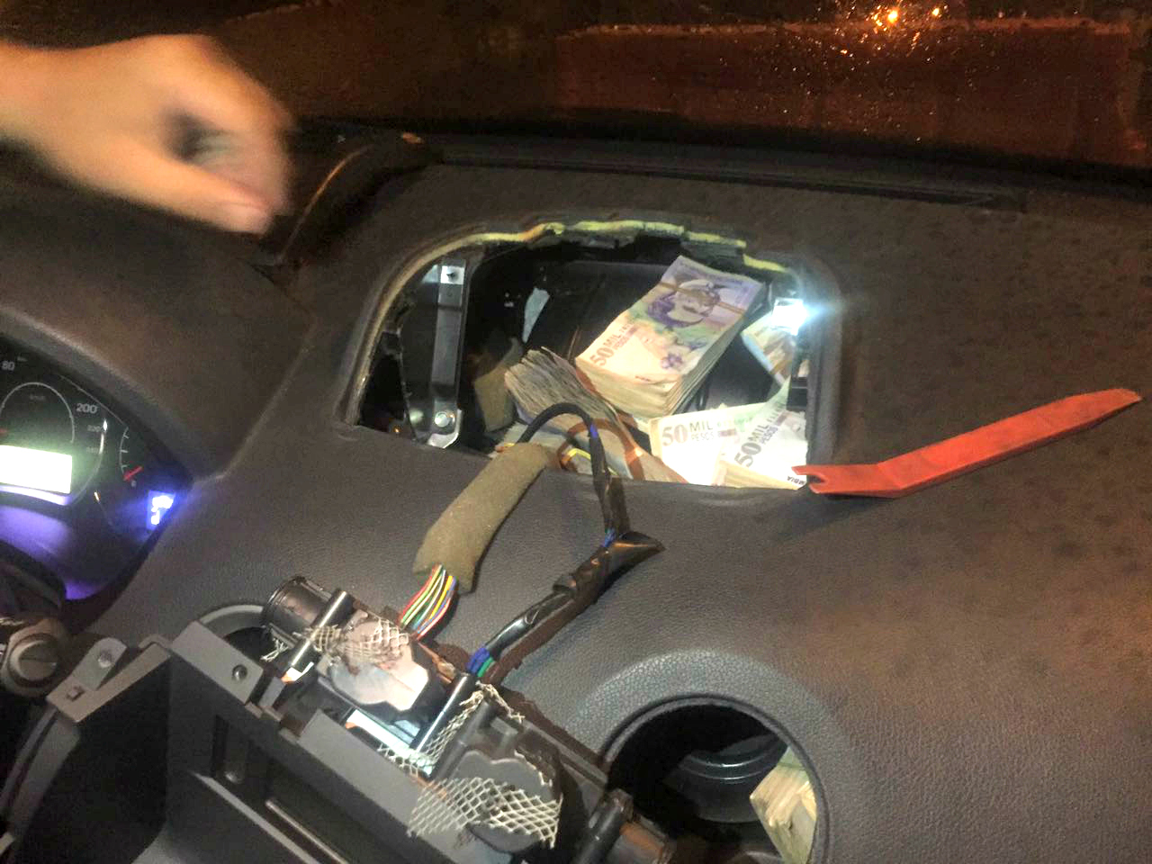 Con-destino-Yarumal-dos-personas-pretendían-transportar-$500.000.000- Millones-de-pesos-en-efectivo-2