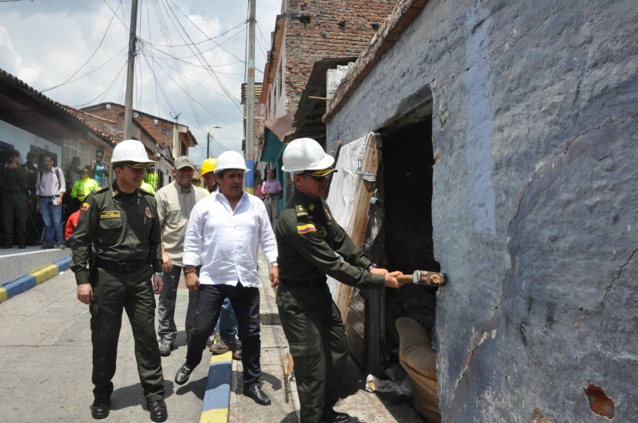 demolicion-inmueble-palmira-policia-valle