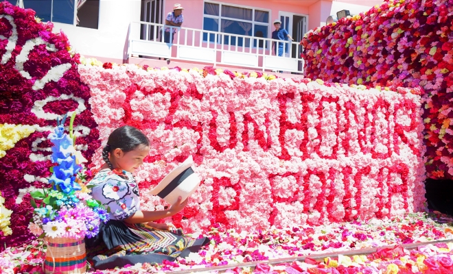 Participación en desfile de las flores en el marco del XLI Festival Nacional de la Guabina y el Tiple 