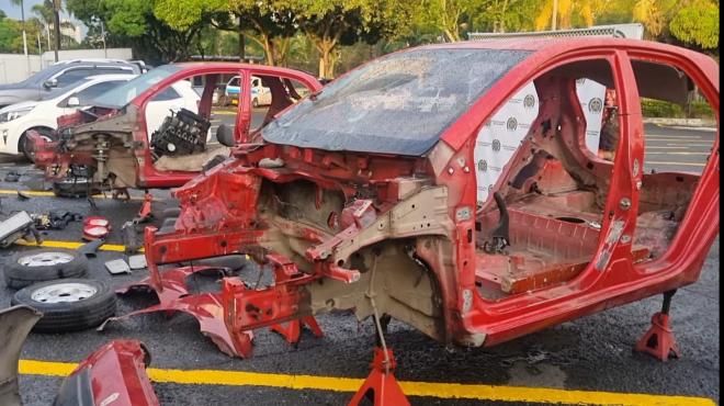  Los capturados desarmaban vehículos hurtados en menos de cuatro horas. 