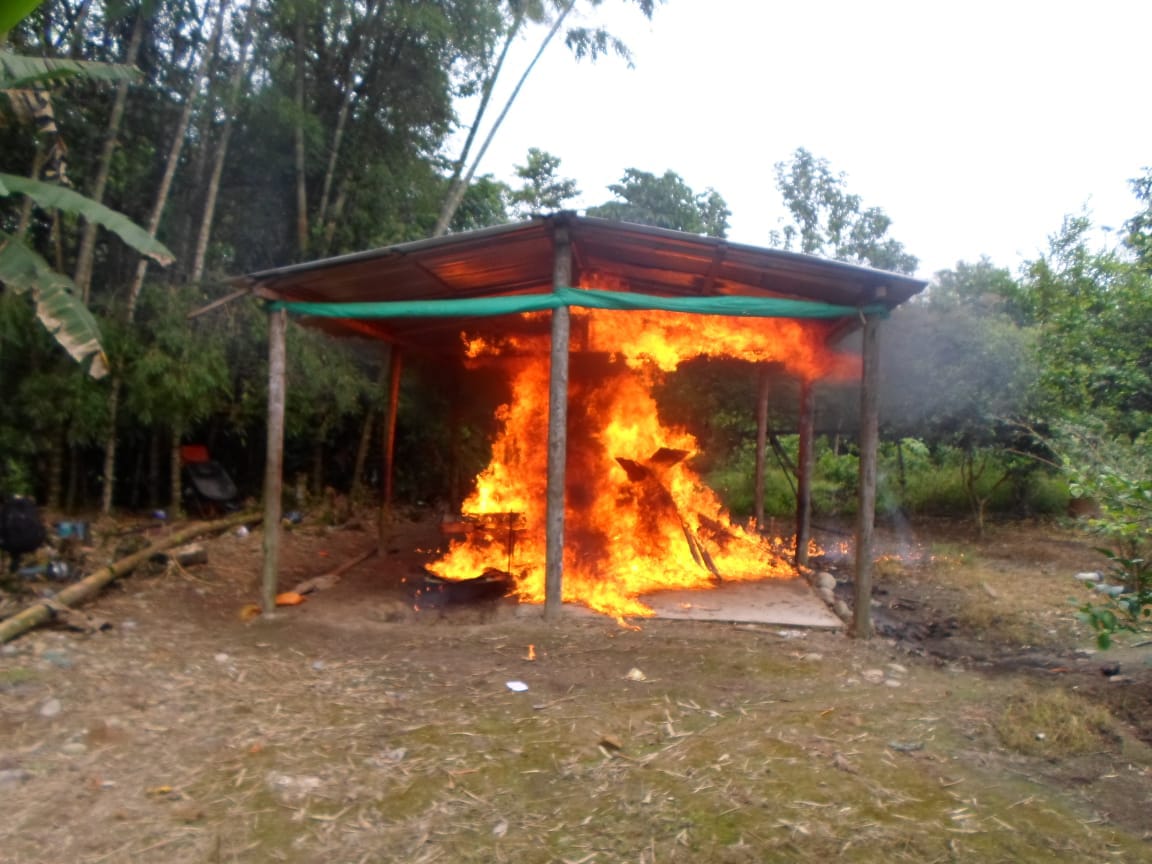 destruccion-de-dos-laboratorios-donde-procesaban-narcoticos