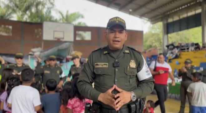 Manos rojas con la comunidad indígena Emberá Chami de Bolívar Valle.