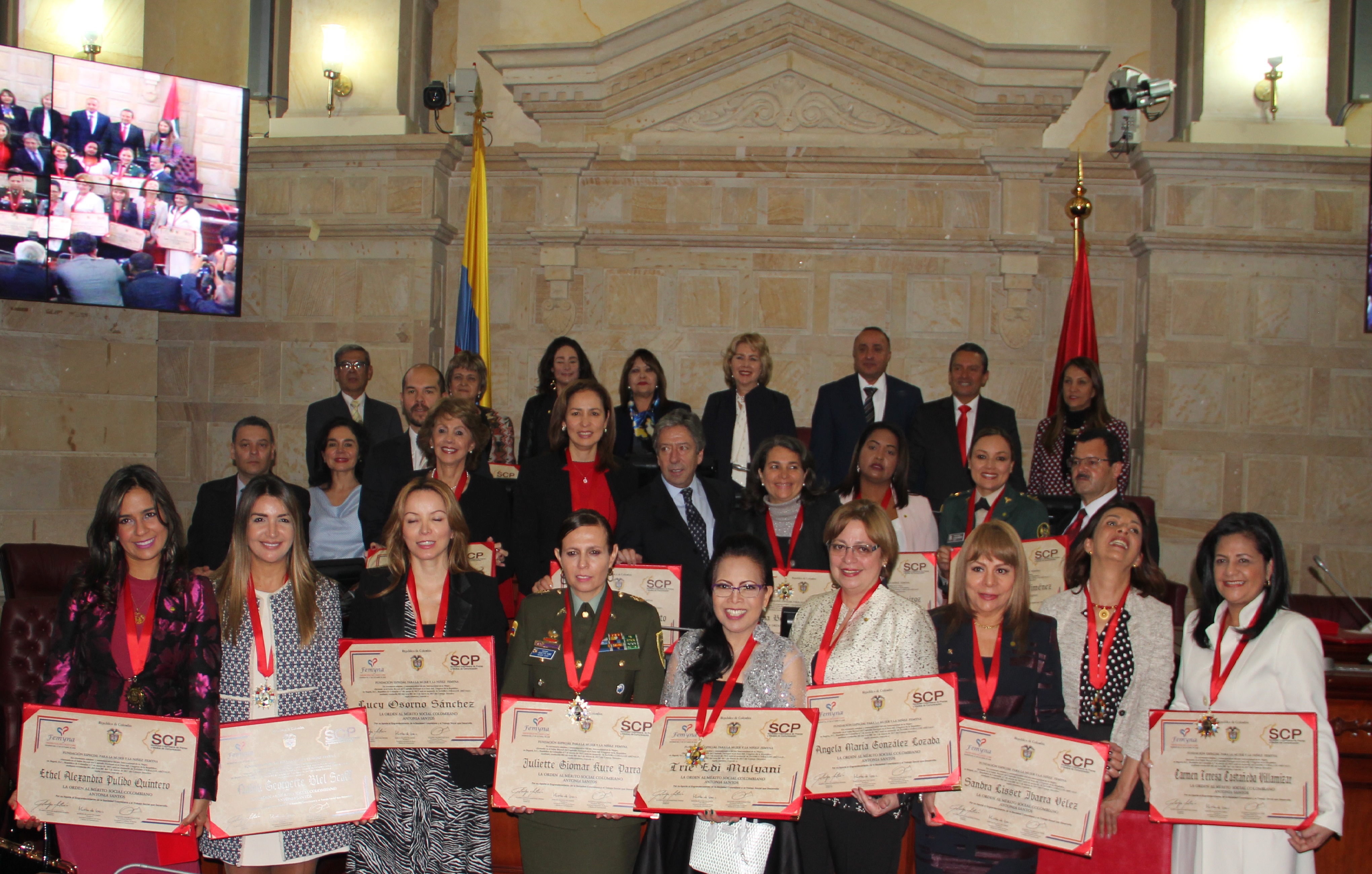 Exaltación otorgada por la fundación Femyna en reconocimiento su vida y trabajo.