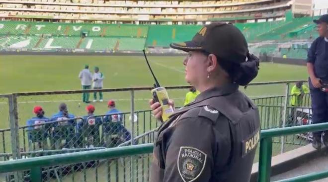 dispositivo de seguridad durante el clásico futbolístico 