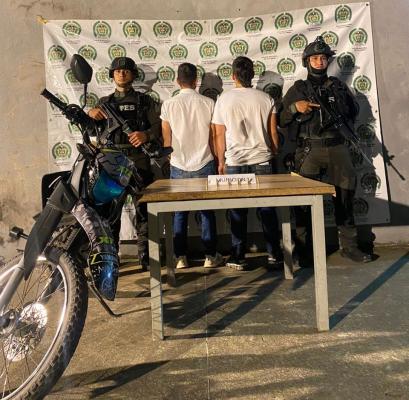 Dos personas capturadas e incautación de cartuchos para pistola 