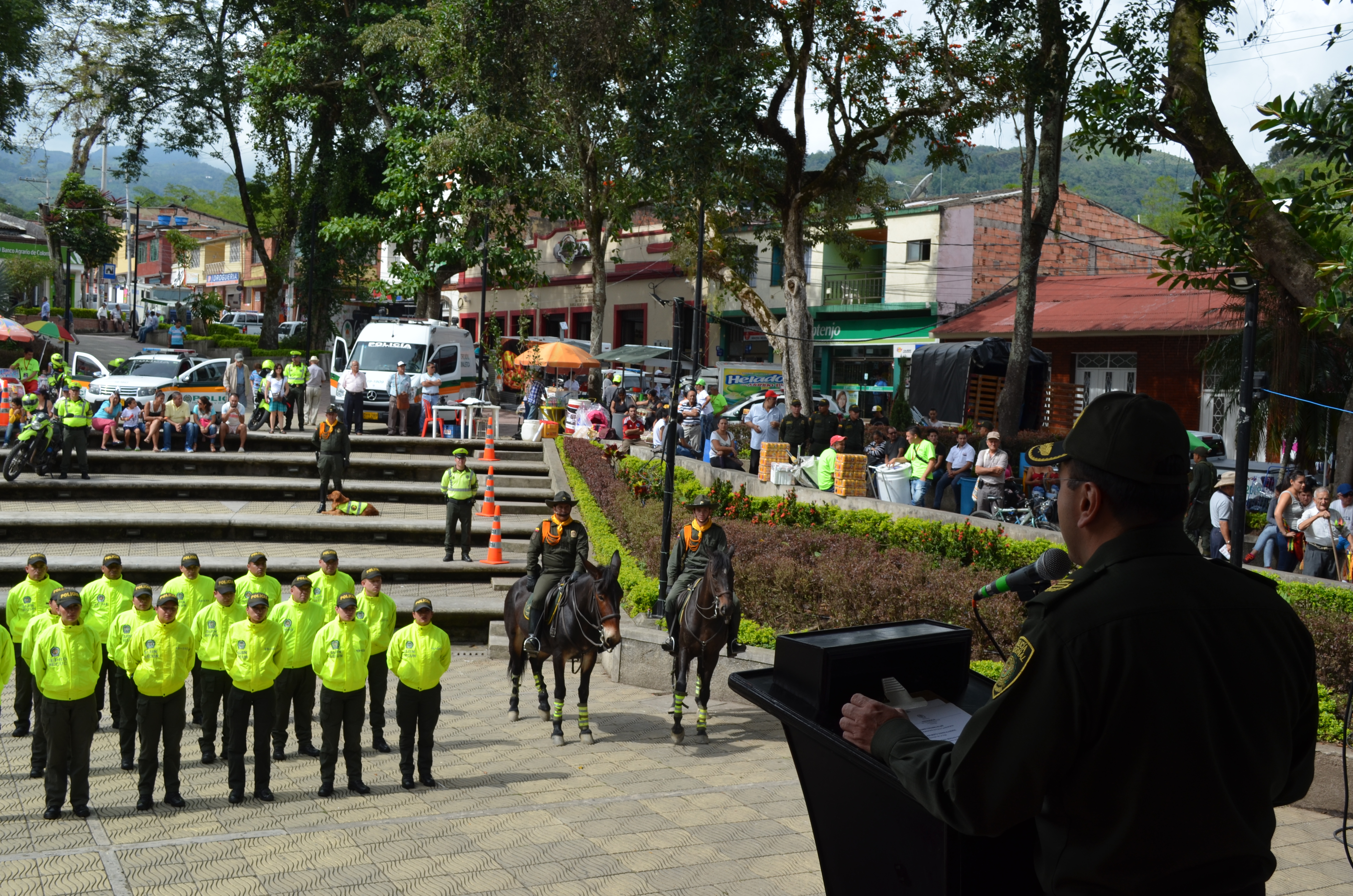 Con-más-de-6.500-hombres-y-mujeres-policía-Cundinamarca-garantiza-la-seguridad-en-estas-vacaciones