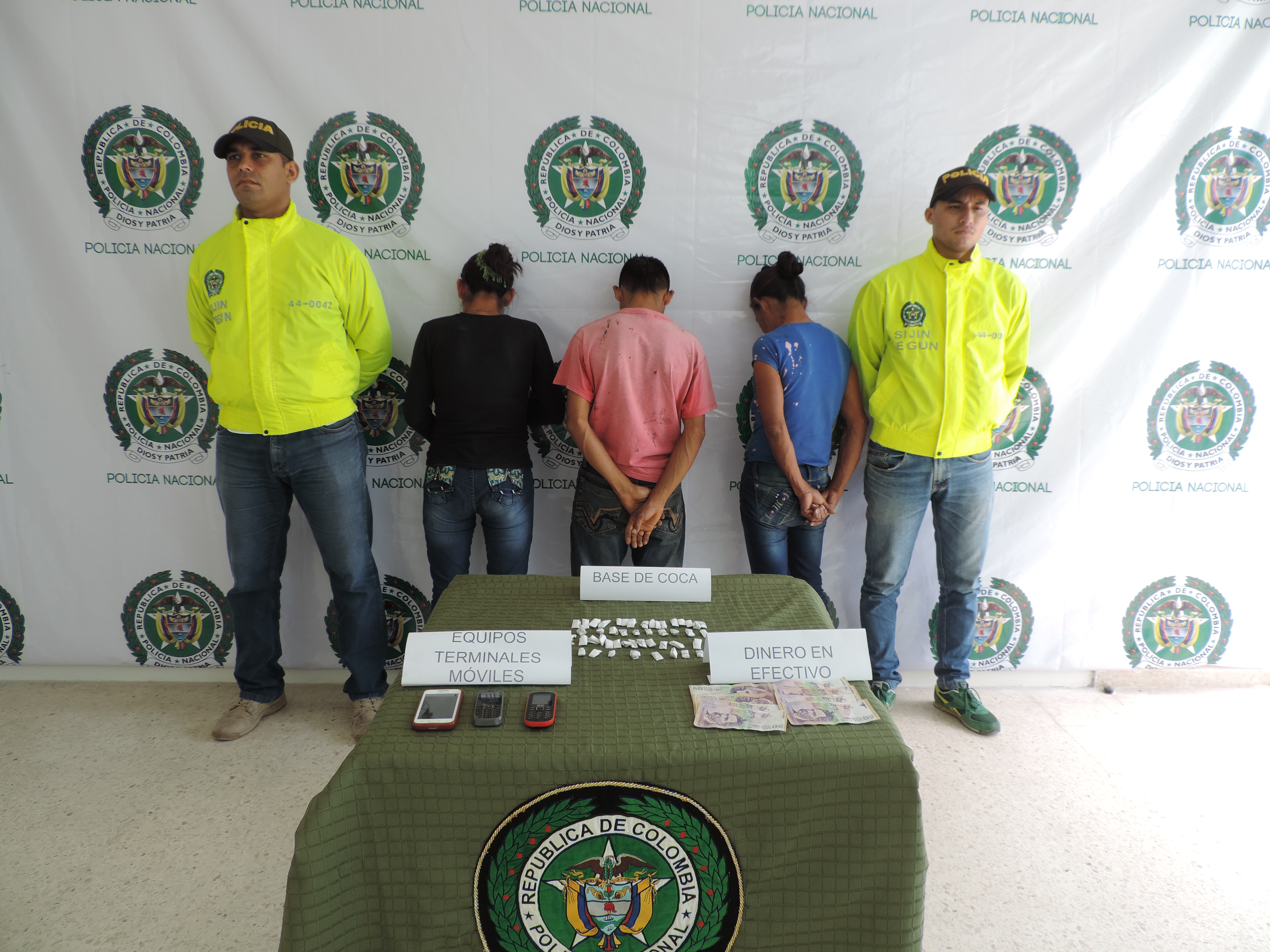 captura de tres personas por  microtrafico en Inírida