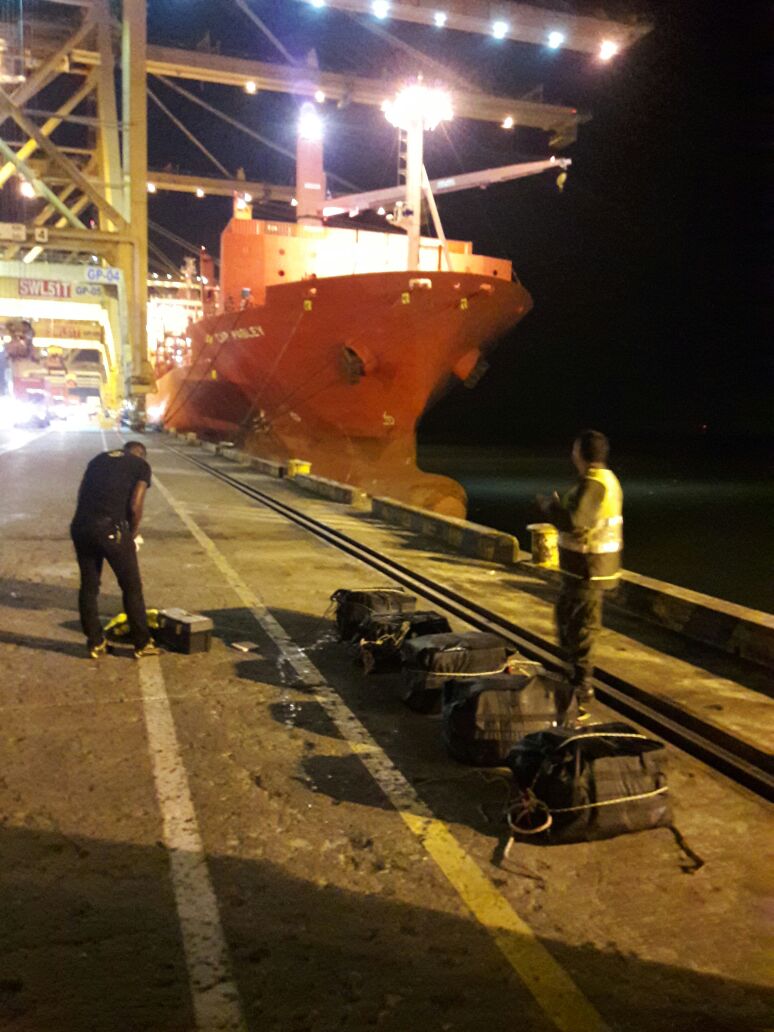 En-el-terminal-marítimo-de-Buenaventura-cae-cocaína