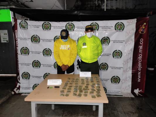 En-Fuentedeoro-Meta-la-SIJIN-adelantó-diligencia-de-registro-y-allanamiento-a-un-bien-inmueble