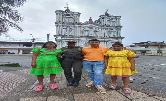 En conmemoración del día de la diversidad étnica y cultural realizamos una chiva tour en Quibdó y conversatorio en Tadó