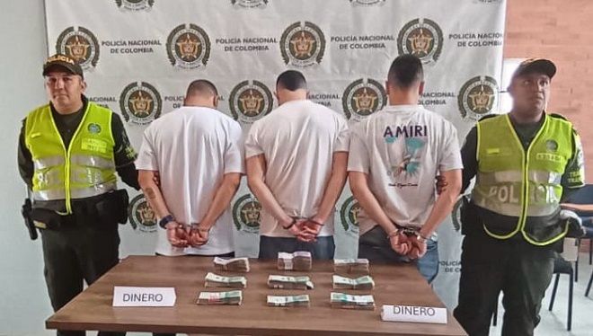 En vía nacional, la Policía detuvo a tres personas por la presunta comisión del delito de lavado de activos