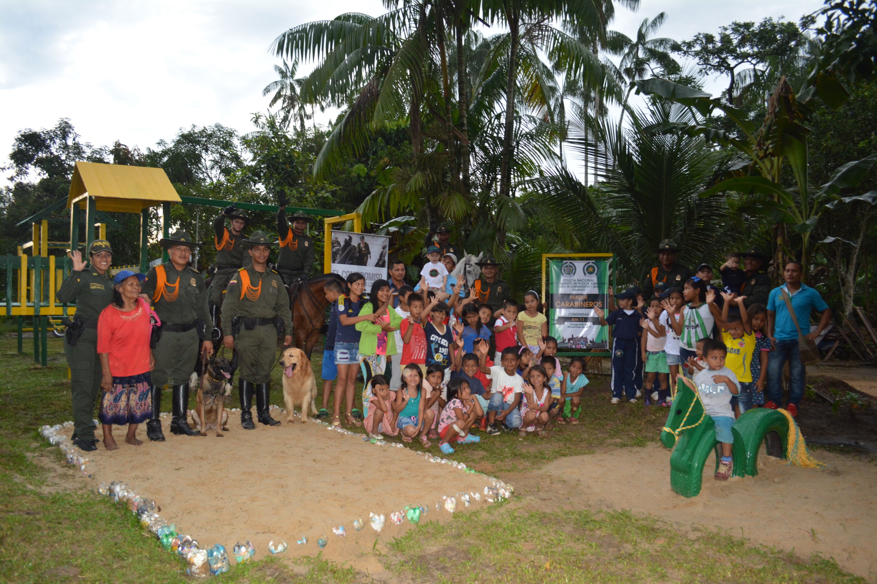 Niños indígenas de la etnia Huitoto del kilómetro once agradecieron esta gran labor