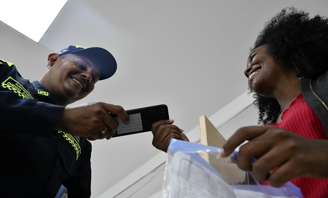 Entrega de celulares hurtados